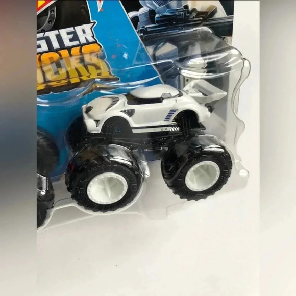 Hot Wheels Monster Trucks - Star Wars Darth Vader & Stormtrooper - BRAND NEW!! - Picture 3 of 4